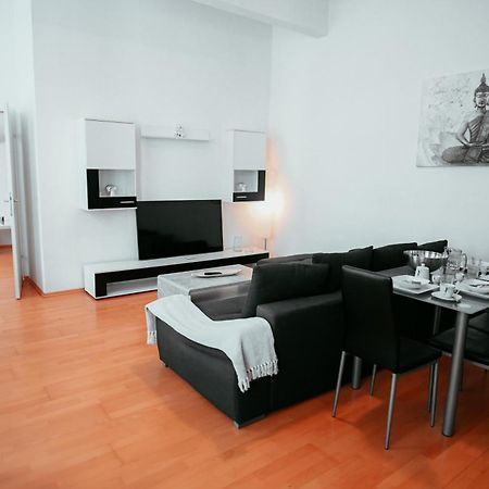 Raimond Apartment Ottakringer Top 10 Vienna Esterno foto