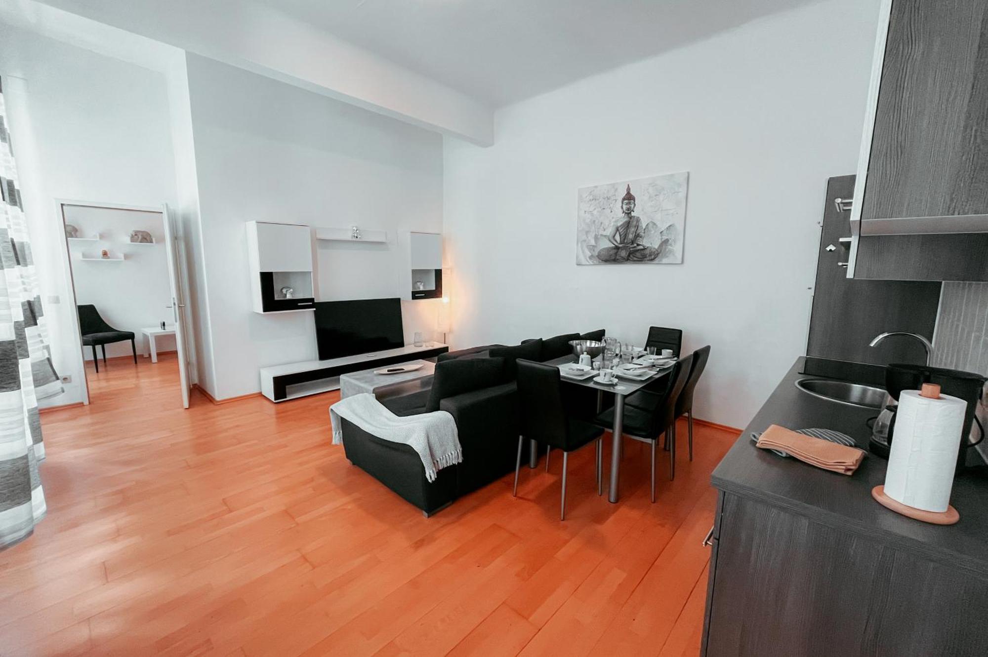 Raimond Apartment Ottakringer Top 10 Vienna Esterno foto